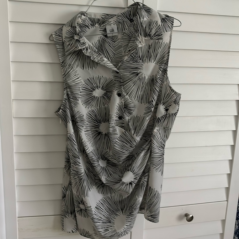 CAbi L Priority Top Ruched Side #5228 Fall 44" B
